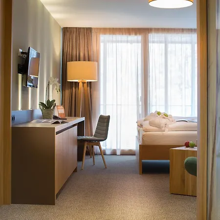 Der Waldhof 4*