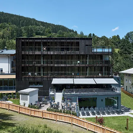 Otel Der Waldhof Zell am See
