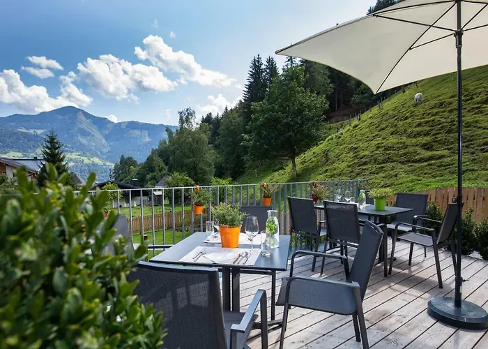Hotell Der Waldhof 4*